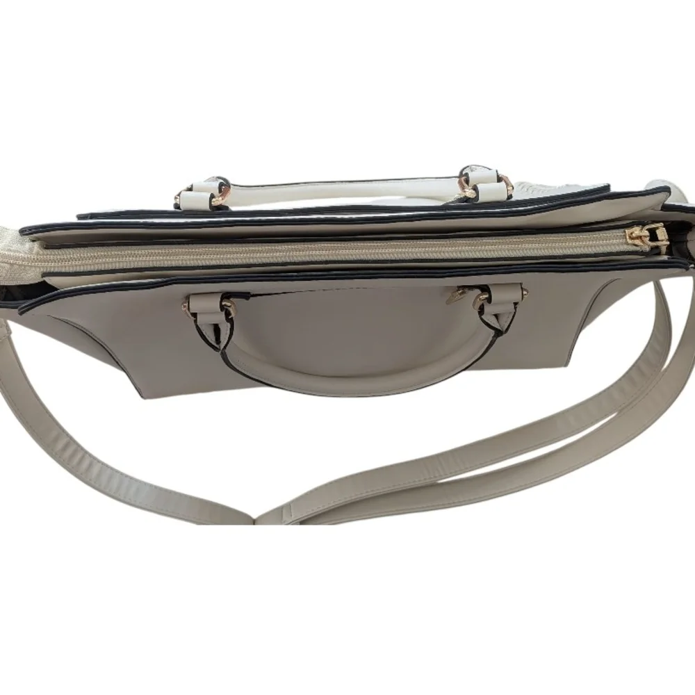 Women's Cream HandBag with Black Trim and Chain Print Linin